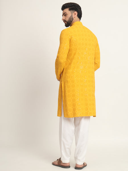 Bhaane Embroidered Kurta