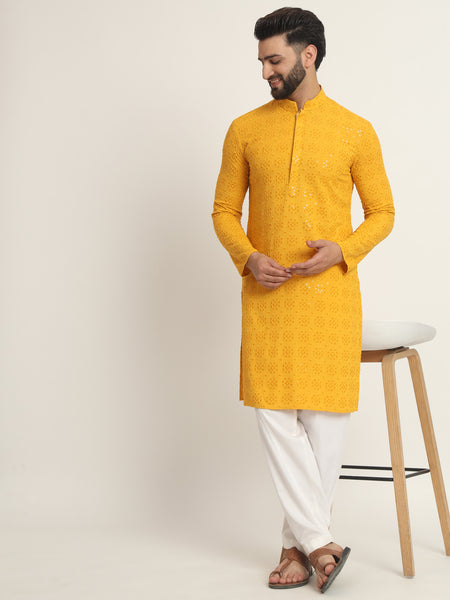 Bhaane Embroidered Kurta