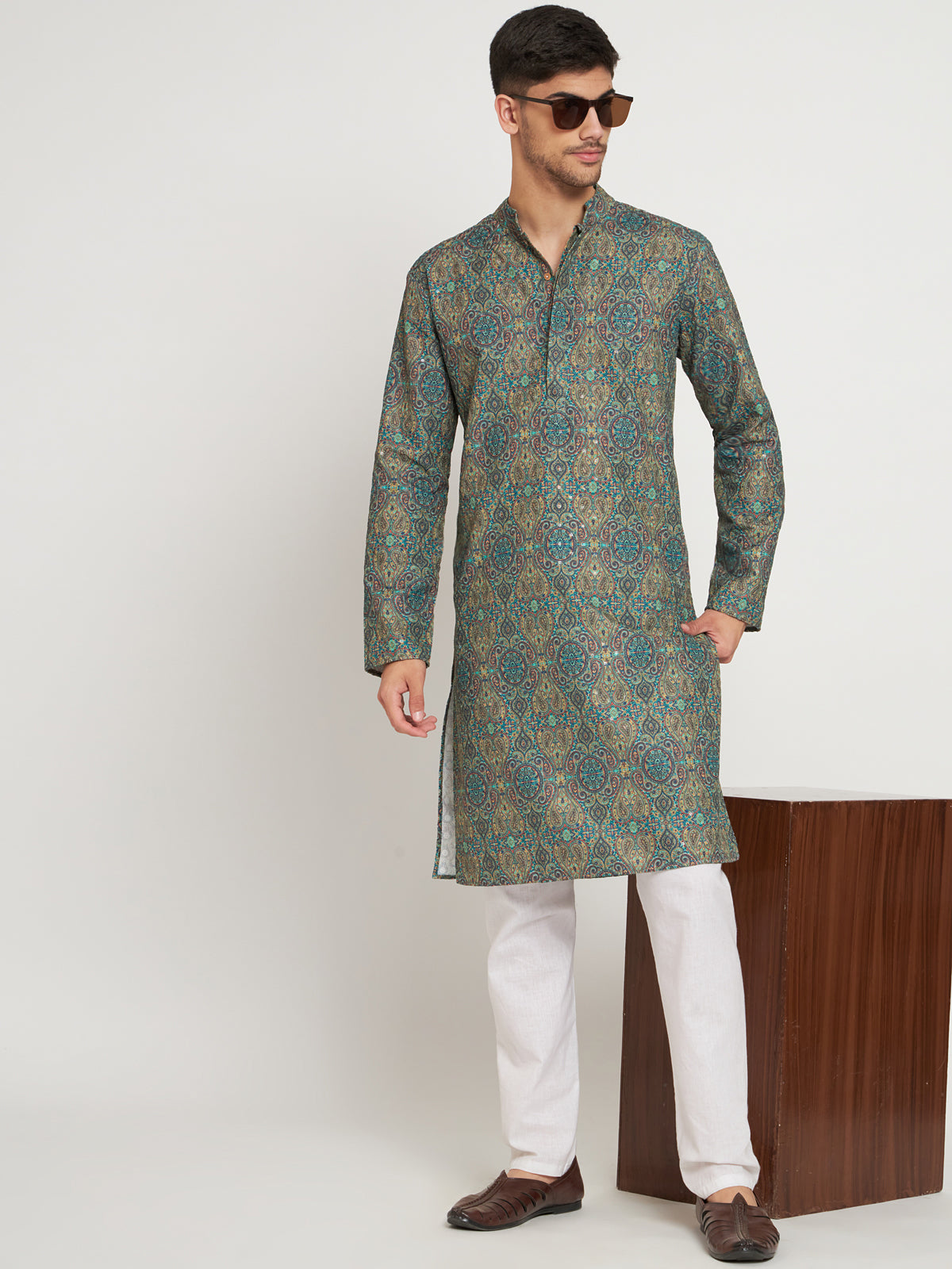 Mor Embroidered Kurta