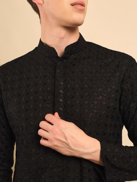 Ananth Embroidered Kurta