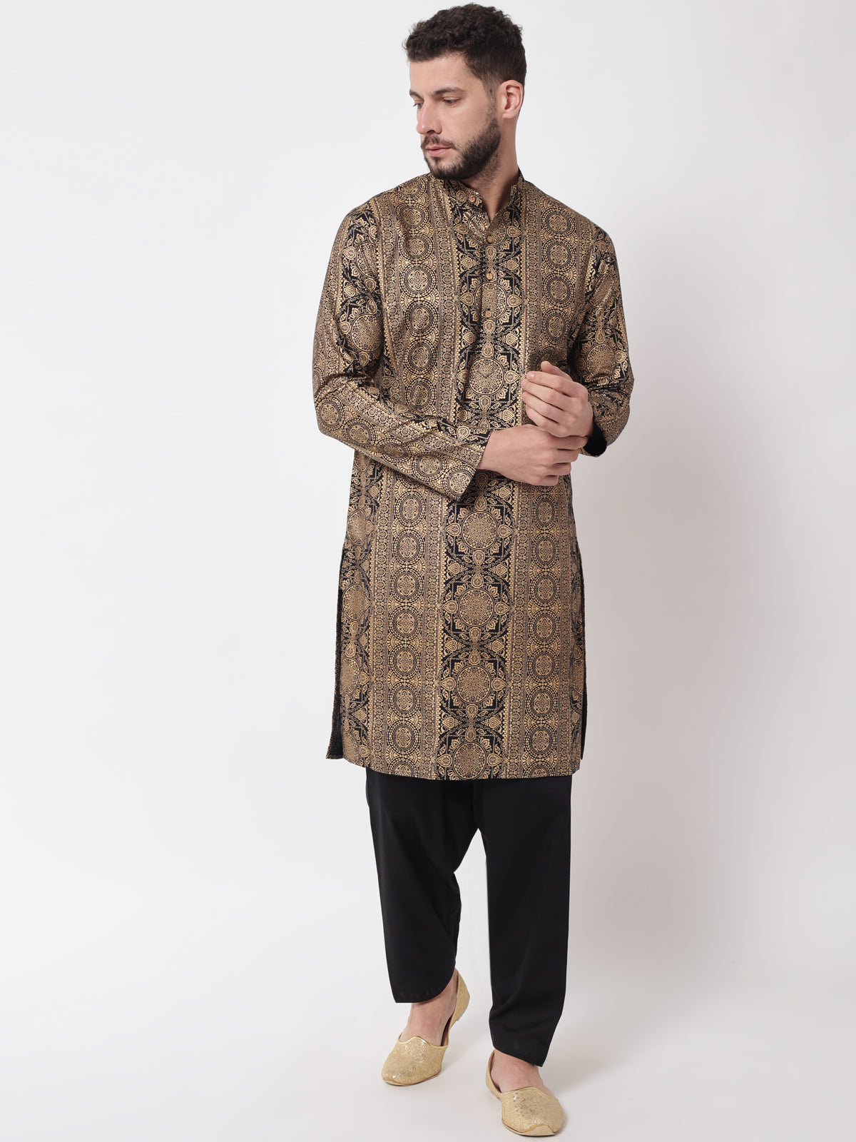 Nazaakat Kurta